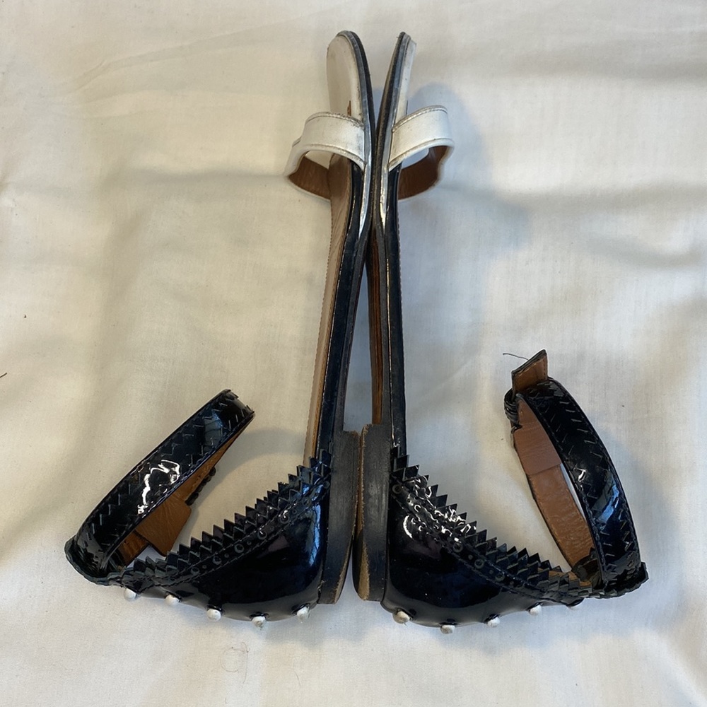 Givenchy 2 Tone Leather Flat Ankle Wrap Sandals Size 9 - Picture 5 of 10